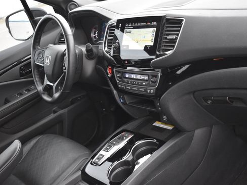 Used 2022 Honda Passport Elite image 15