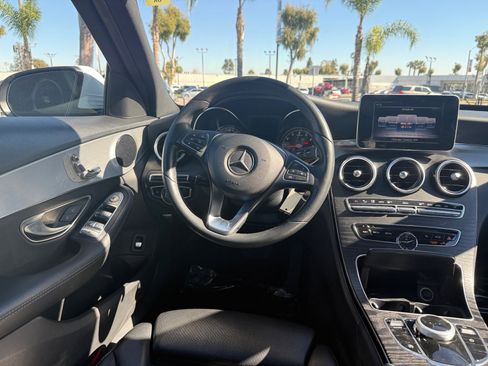 Used 2018 Mercedes-Benz C 300 Sedan image 21