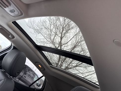 Used 2023 Buick Encore GX Essence w/ Experience Buick Package image 17