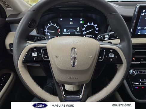 Used 2022 Lincoln Corsair AWD w/ Equipment Group 101A image 21