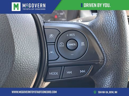 Used 2024 Toyota Corolla LE w/ LE Convenience Package FWD image 23