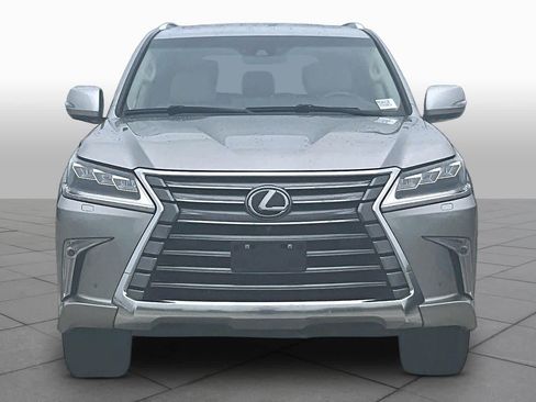 Used 2021 Lexus LX 570 4WD w/ Luxury Package image 3