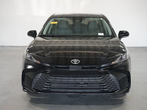 Certified 2025 Toyota Camry LE image 2