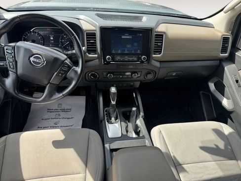 Used 2022 Nissan Frontier SV w/ Technology Package AWD/4WD image 10