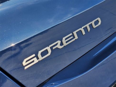 New 2026 Kia Sorento S image 8