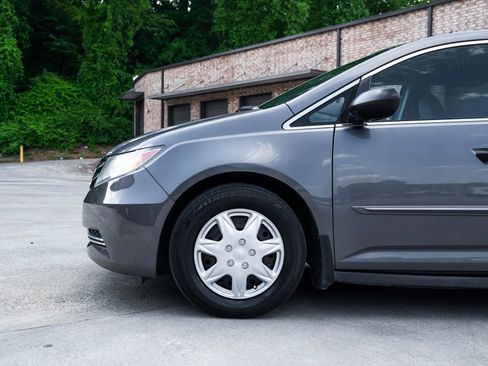 Used 2016 Honda Odyssey LX image 3