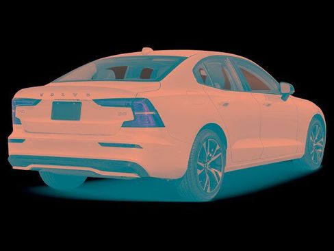 Used 2024 Volvo S60 B5 Core FWD image 2