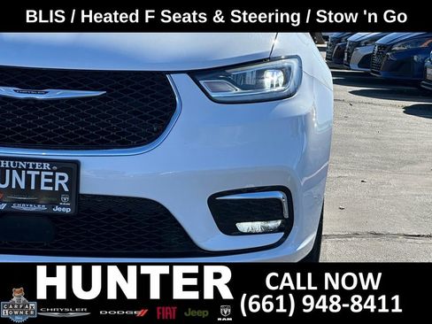 Used 2024 Chrysler Pacifica Touring-L FWD image 10
