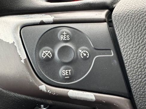 Used 2015 GMC Canyon SLE w/ All-Terrain Package image 7