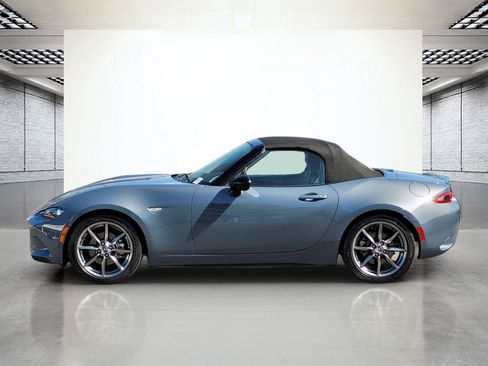 Used 2020 MAZDA MX-5 Miata Grand Touring RWD image 10