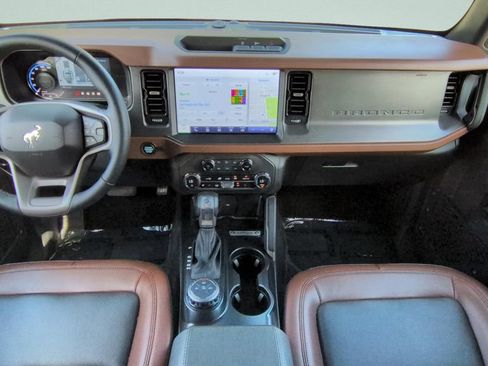 Used 2024 Ford Bronco Outer Banks AWD/4WD image 11
