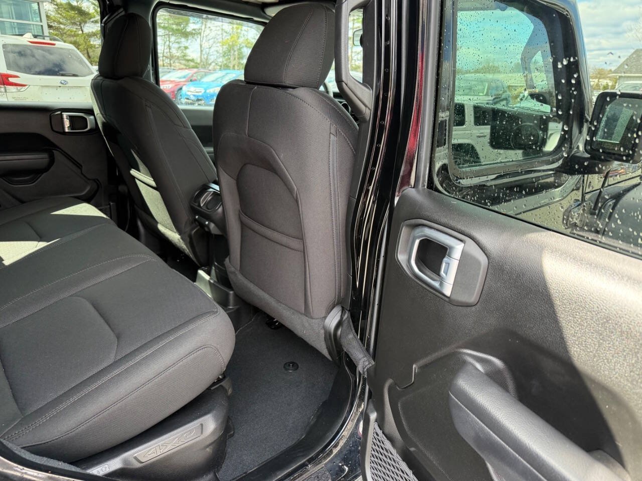 Used 2023 Jeep Wrangler Unlimited w/ Cold Weather Group AWD/4WD image 11