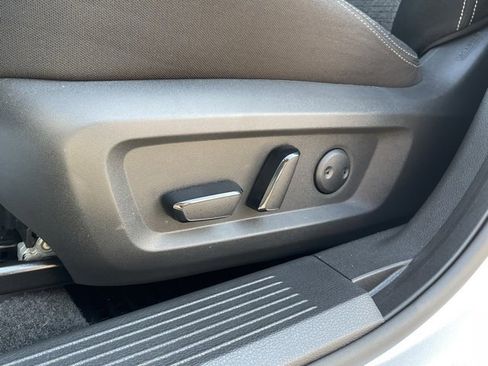 Certified 2023 Nissan Rogue SV image 23