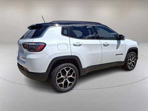 Used 2025 Jeep Compass Limited AWD/4WD image 11