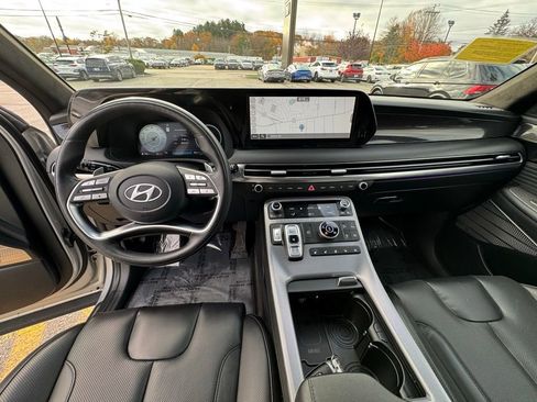 Used 2023 Hyundai Palisade Calligraphy image 12