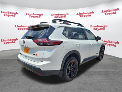 Used 2025 Nissan Rogue SV w/ Rock Creek Premium Package AWD/4WD image 23
