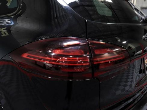 Used 2017 Porsche Cayenne GTS image 5