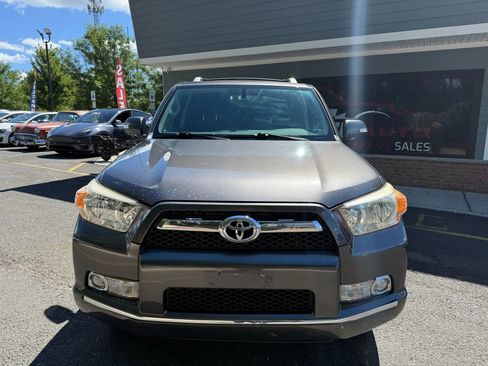 Used 2010 Toyota 4Runner SR5 image 2