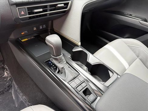 New 2026 Toyota Camry SE FWD image 18