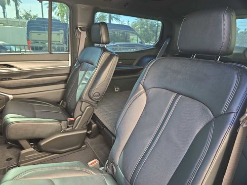 Used 2024 Jeep Wagoneer Series II w/ Convenience Group I image 10