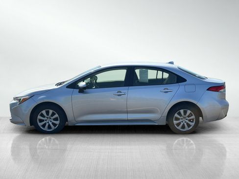 Used 2024 Toyota Corolla LE FWD image 4