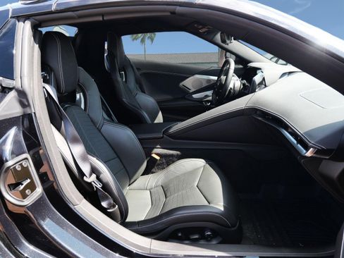 Used 2024 Chevrolet Corvette Stingray Preferred Conv w/ Z51 Performance Package RWD image 14