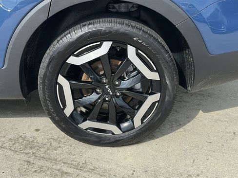 Used 2025 Kia Telluride S image 18