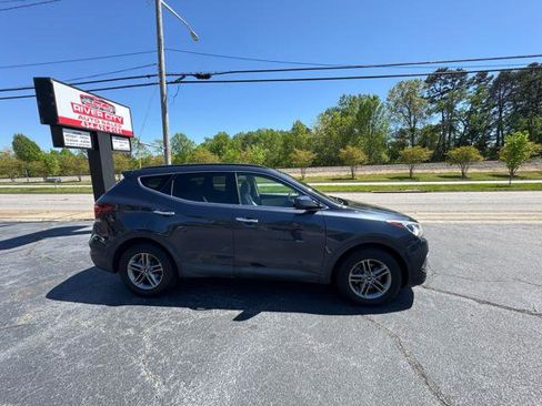 Used 2017 Hyundai Santa Fe Sport image 2