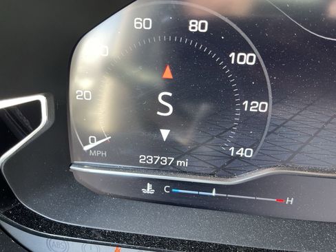 Certified 2024 GMC Yukon Denali Ultimate image 12