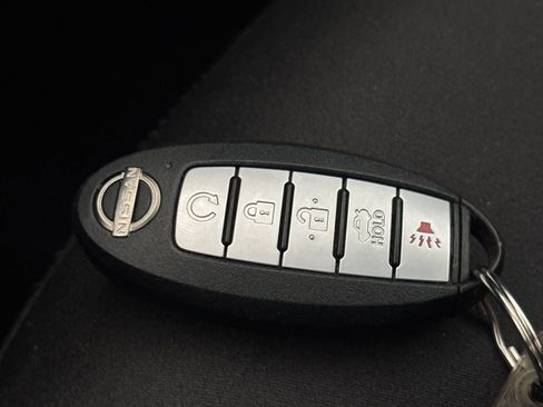 Used 2025 Nissan Altima 2.5 SV FWD image 25