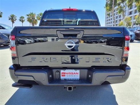 New 2025 Nissan Frontier SV w/ Tow Package image 9