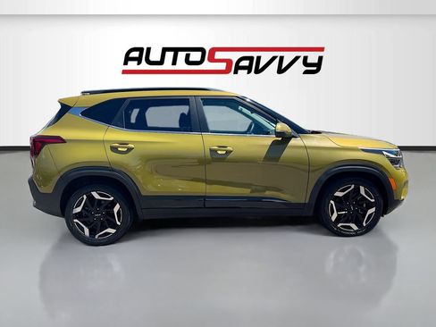 Used 2024 Kia Seltos SX w/ SX Sunroof Package AWD/4WD image 8
