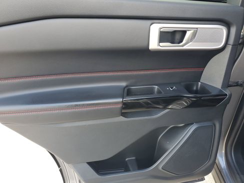 Used 2022 Ford Explorer ST-Line image 31