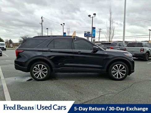 Used 2025 Ford Explorer ST-Line image 14