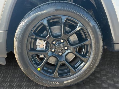 New 2026 Jeep Compass Latitude image 23