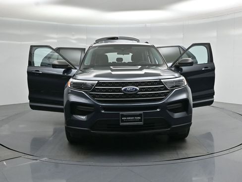 Certified 2023 Ford Explorer XLT RWD image 33