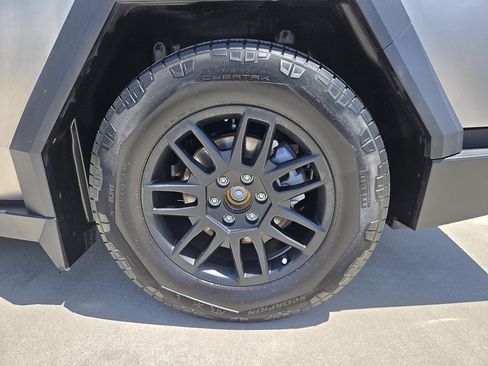 Used 2024 Tesla Cybertruck Cyberbeast AWD/4WD image 25