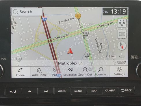 Used 2023 Nissan Pathfinder Platinum w/ Lighting Package (N93) FWD image 7
