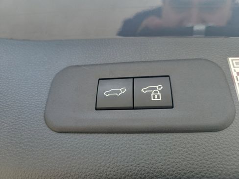 Certified 2025 Toyota Crown Signia AWD/4WD image 12