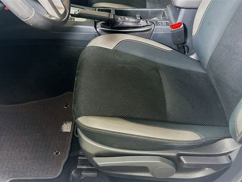 Used 2016 Subaru Crosstrek 2.0i Premium w/ Moonroof Package image 17