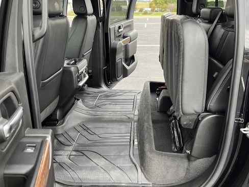 Used 2023 Chevrolet Silverado 2500 High Country image 18