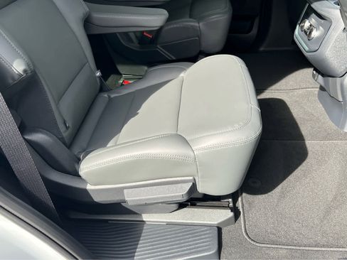 New 2026 Ford Expedition Active image 23