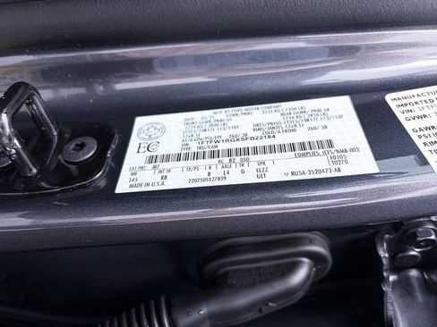 Used 2025 Ford F150 Raptor AWD/4WD image 44