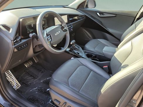 Certified 2023 Kia Niro SX Touring FWD image 15