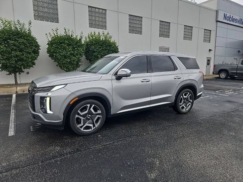 Certified 2024 Hyundai Palisade Limited AWD/4WD image 2