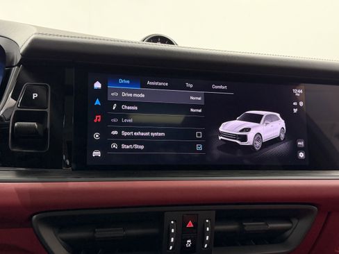 Certified 2025 Porsche Cayenne GTS image 45