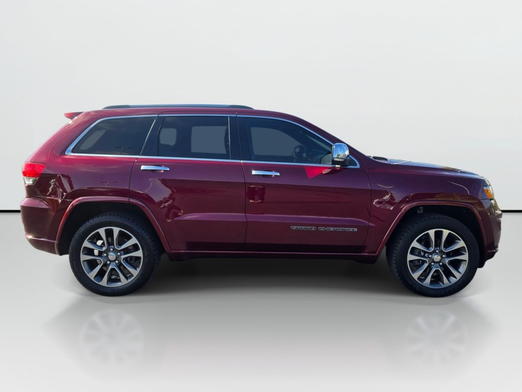 Used 2017 Jeep Grand Cherokee Overland w/ Jeep Active Safety Group AWD/4WD image 6