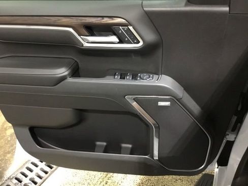 New 2025 GMC Sierra 1500 SLT w/ SLT Premium Package image 47
