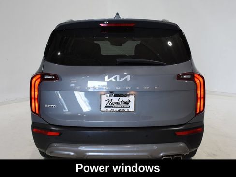 Used 2022 Kia Telluride S AWD/4WD image 6