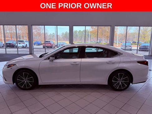 Certified 2024 Lexus ES 350 w/ Premium Package image 4